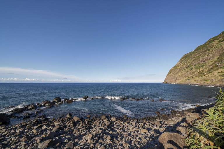 Others 5, A Haven by the Sea, Casa da Rocha de Baixo, Santana