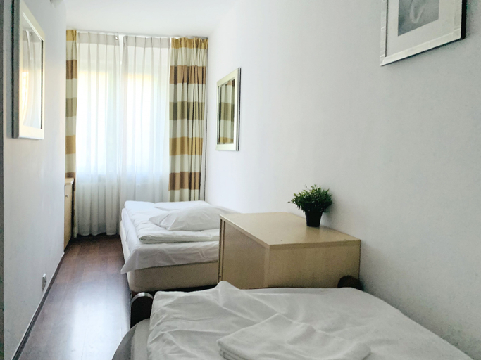 Bedroom 4, 404 Rooms Zamiany Ursynow - Hostel, Warsaw