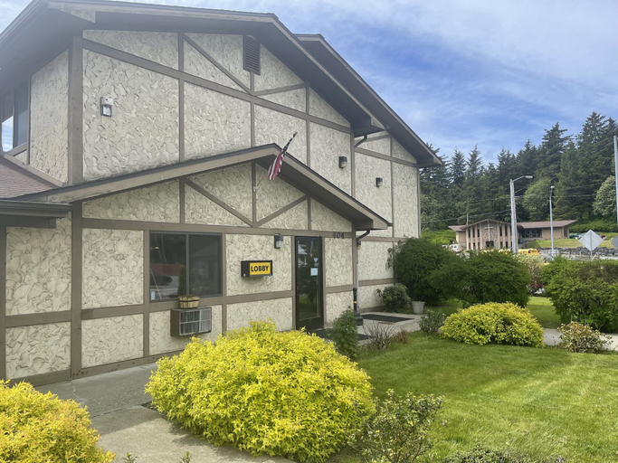 Exterior & Views, Baranof Lodge, Sitka