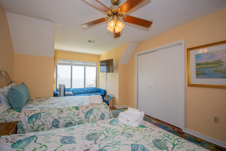 Bedroom 2, 646 New Haven, Beaufort