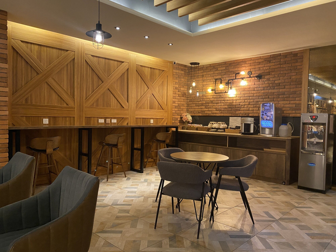 Food & Drinks 5, Huaxiang Hotel - Zuoying, Kaohsiung