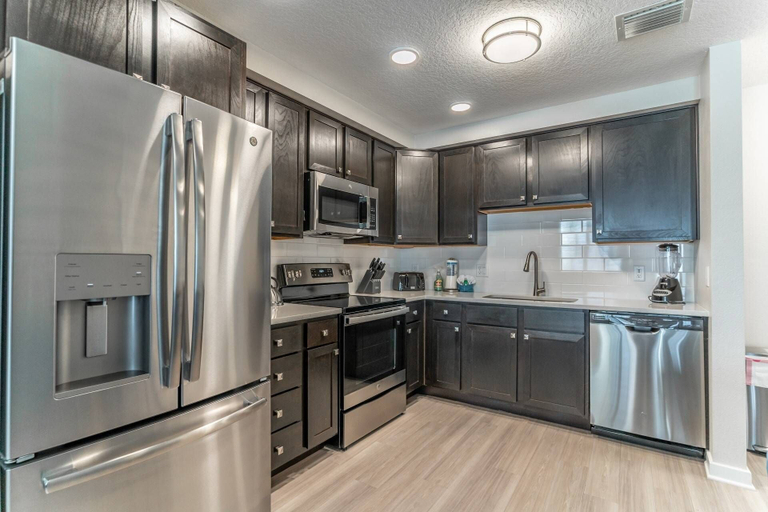 Others 5, 4013 110 Vista Cay, Orange