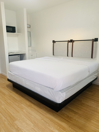 Bedroom 4, Cattlemen's Inn, Kingfisher