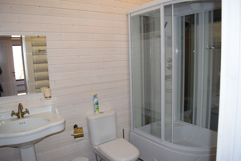 Bathroom 3, Ryabinovie Busy Guest House, Maykopskiy rayon