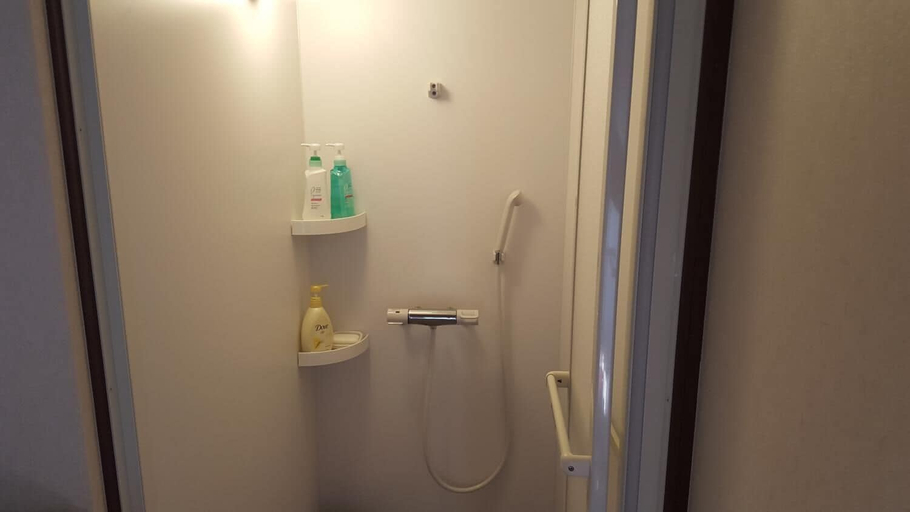 Bathroom 3, Tsubakiso, Nara