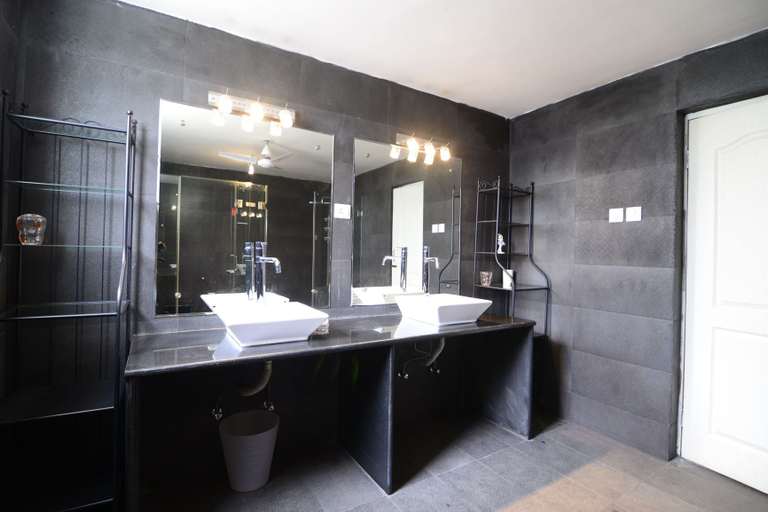 Bathroom 4, TripThrill Costa Del Sol 5BHK Villa, South Goa
