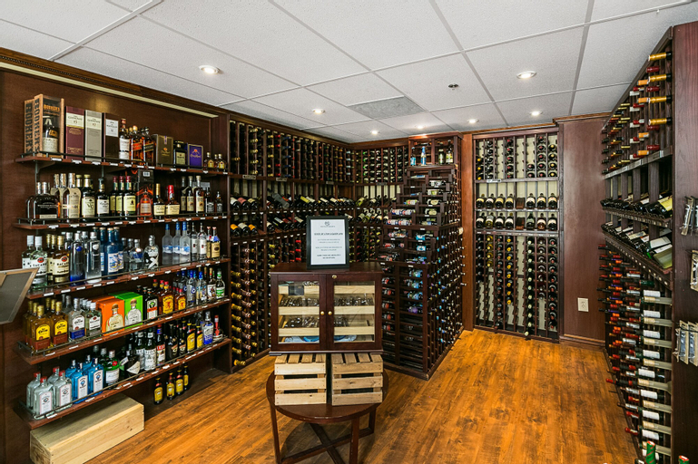 Food & Drinks 4, White Pines Studio at Westgate, Summit