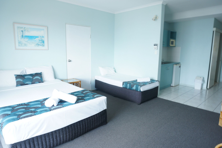 Bedroom 4, Whitsunday Terraces Hotel Airlie Beach, Whitsunday