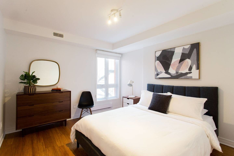 Others 5, Fresh & Styled 2 Bedroom Apt in Mile End, Montréal