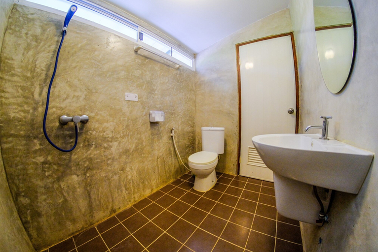 Bathroom 3, Tewdoi Garden Resort, Pai