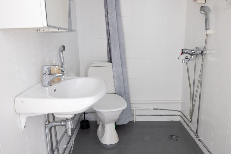 Bathroom 3, 2ndhomes Bright & Spacious City Studio, Uusimaa