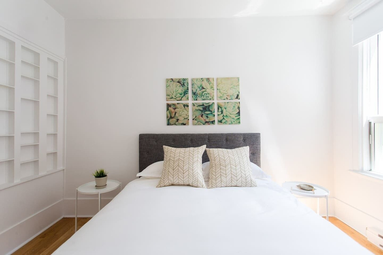 Bedroom 4, Urban Gem in Le Plateau, Montréal