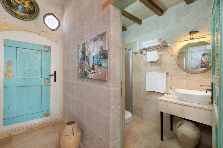 Bathroom 5, Haciasik Konagi, Avanos