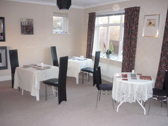 Others 4, De La Warr Guest House, East Sussex