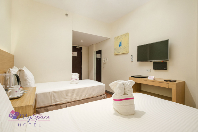 Bedroom 3, MySpace Hotel @BGC, Taguig