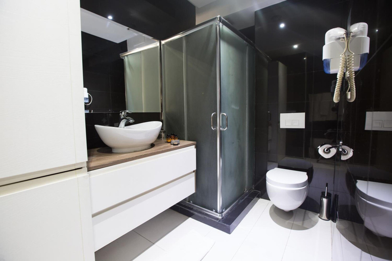 Bathroom 4, The Fourteen Luxury Boutique Hotel & Spa, Casablanca