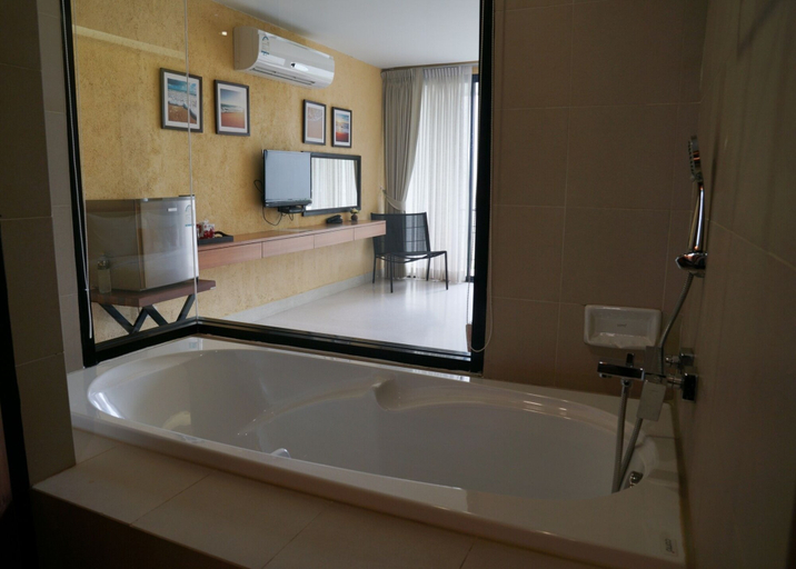 Bathroom 5, Serene Phla Resort and Restaurant, Ban Chang