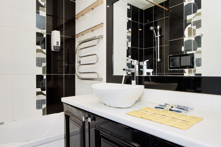 Bathroom 3, LUXKV Apartment on Zemlyanoy Val 52, Central