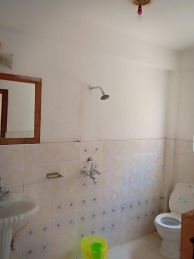 Bathroom 3, Chef's Hotel, Wangchang