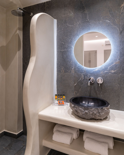 Bathroom 4, Golden Star, South Aegean