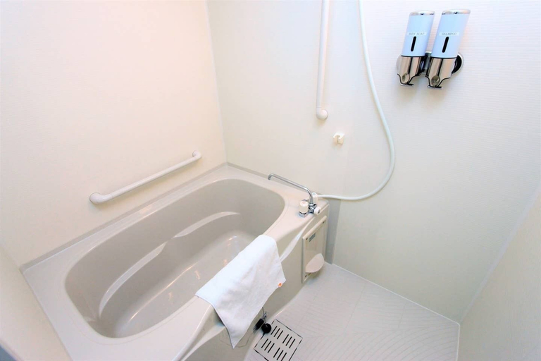 Bathroom 2, Hifumi, Osaka