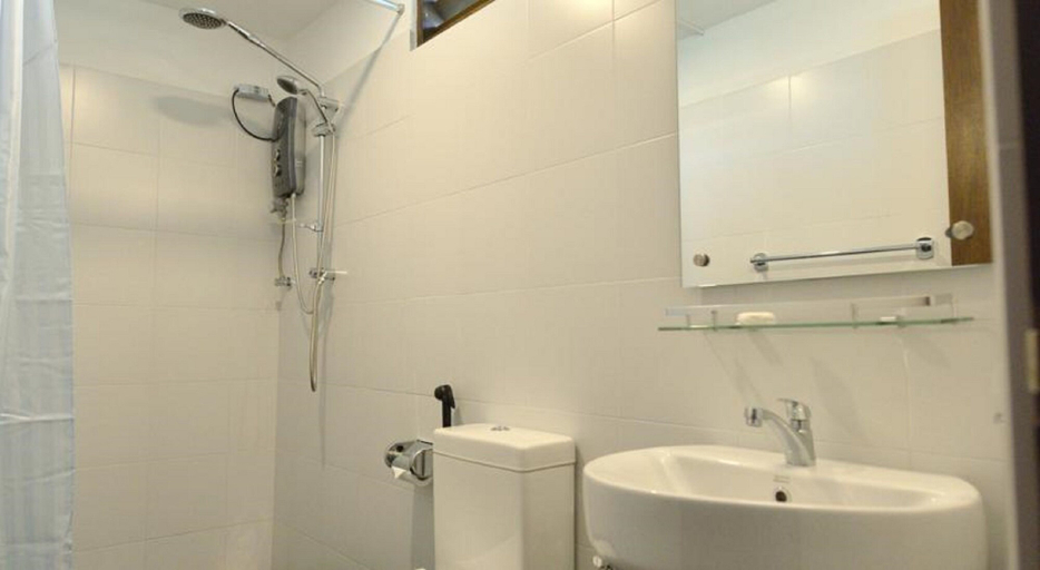Bathroom 4, Hangover Hostels at Mirissa, Weligama
