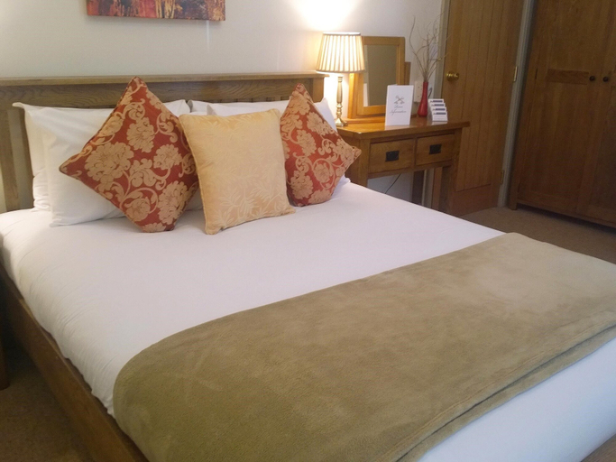 Bedroom 3, The Cross Keys Inn, Somerset