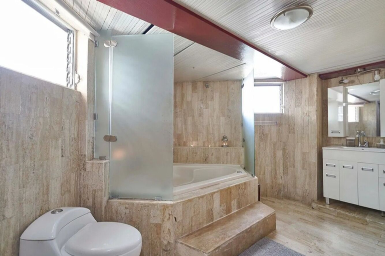 Bathroom 2, 1001 Aljaira, Distrito Nacional