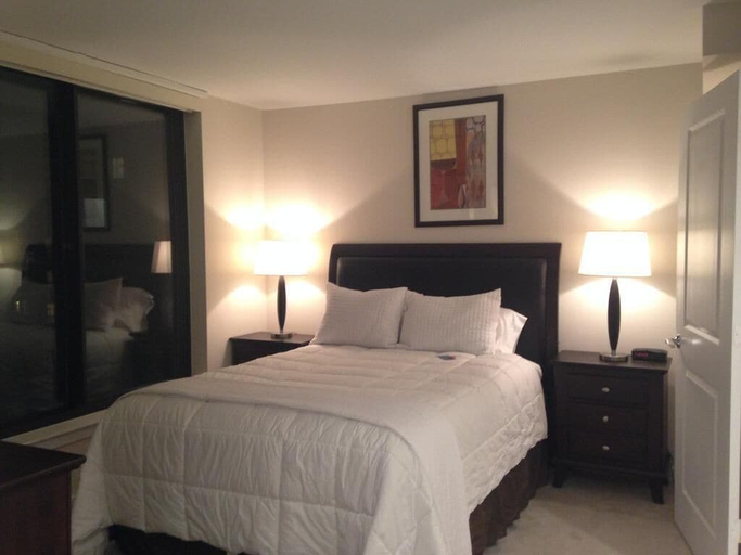 Bedroom 4, National at Virginia Square, Arlington