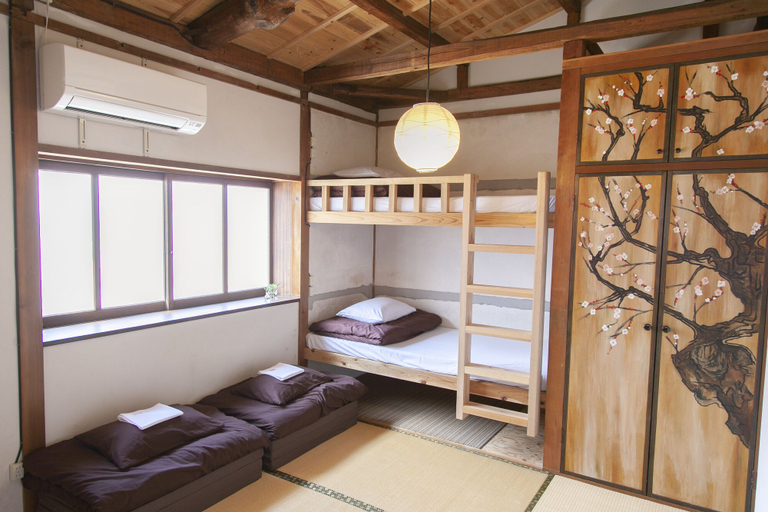 Bedroom 2, Fukuoka Guesthouse SHIP - Hostel, Fukuoka