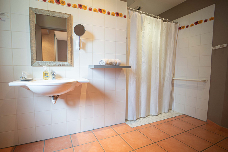 Bathroom 5, Domaine St Ferreol, Hautes-Pyrénées