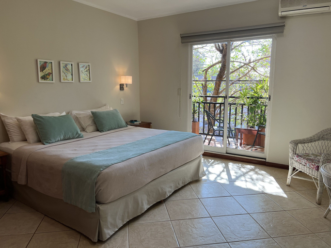 Bedroom 3, Flora Apartments, Iguazú
