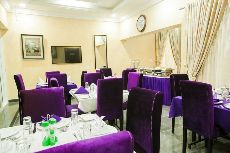 Food & Drinks 3, Inti's Royal Suite, AbujaMun