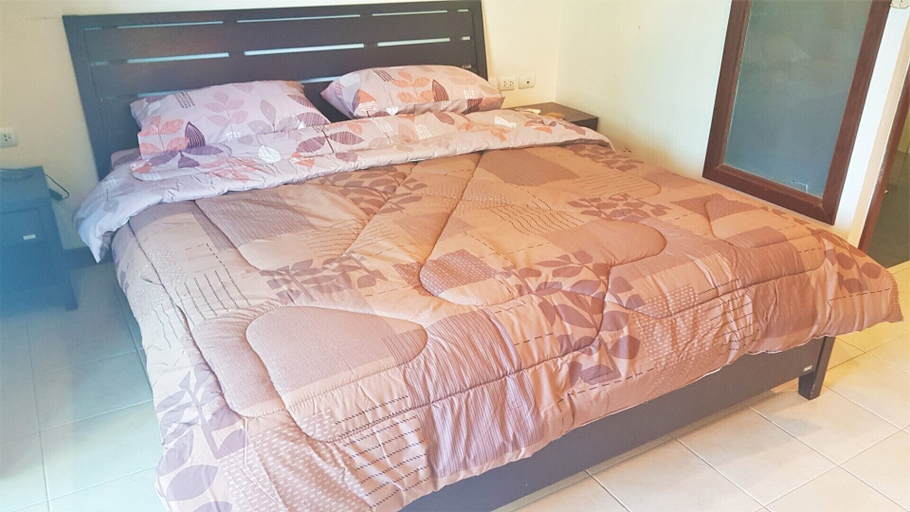 Bedroom 2, Lovely 2-bed Apartment in Pratumnak With Pool View, Pattaya