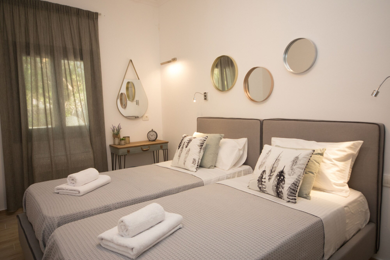 Bedroom 3, Villa Kamara Santorini, South Aegean