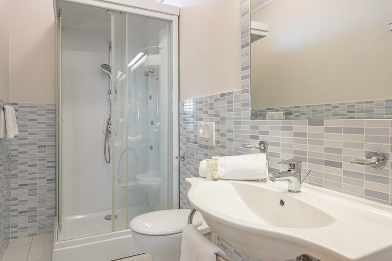 Bathroom 4, Residence Superior Del Mar, Medulin