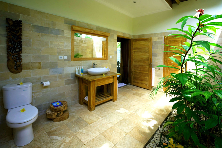 Bathroom 4, Gili Luxury Villa, Lombok