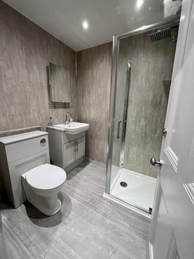 Bathroom 4, Fife Lodge, Aberdeenshire