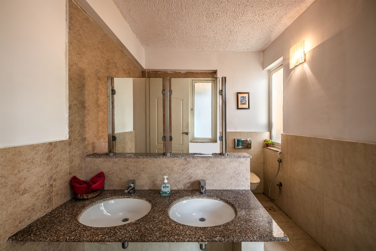Bathroom 5, Casa Abuela, South Goa