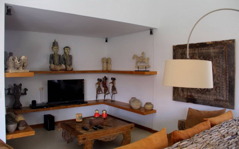Others 5, Villa Maxceo, Badung