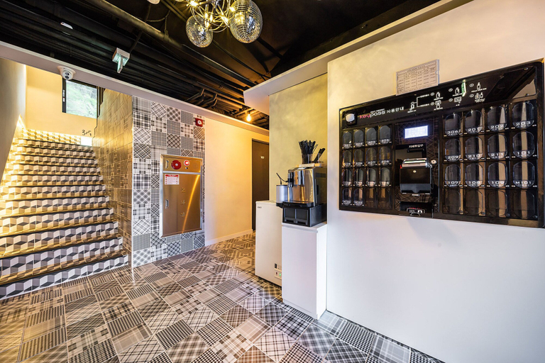 Others 5, Hotel Moon, Anyang