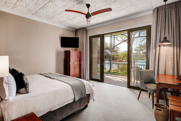 Bedroom 3, Palm River Hotel, Hwange