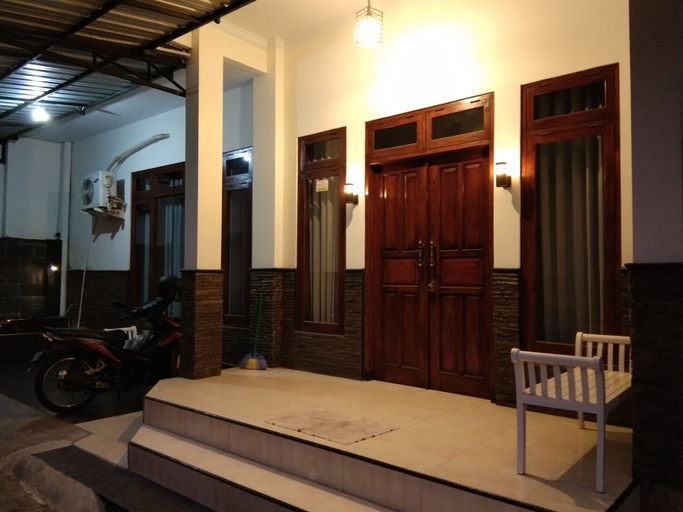 Exterior & Views, Sayana Homestay, Sleman