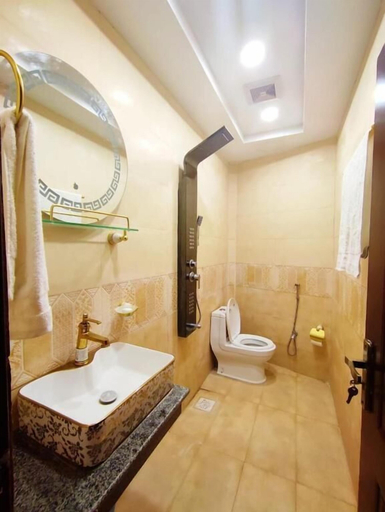 Bathroom 2, 7K Heights, Zhob