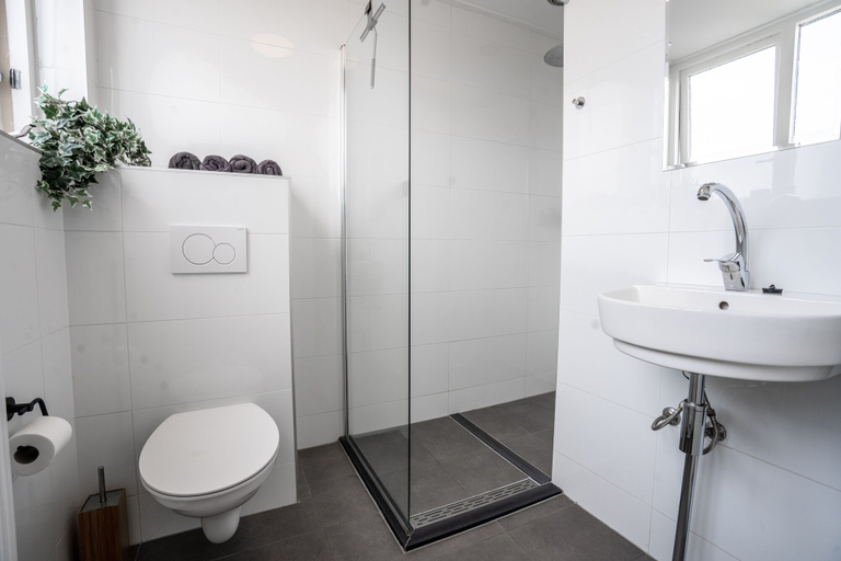 Bathroom 3, The Jungle Loft, Groningen