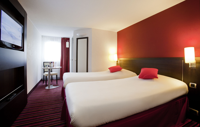 Bedroom 3, ibis Styles Belfort Centre, Territoire de Belfort