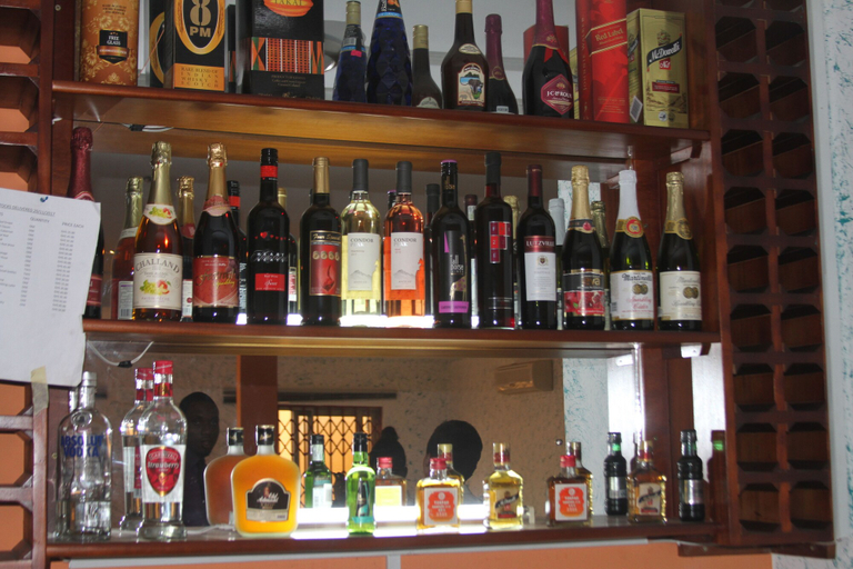 Food & Drinks 4, Ruby Kay Hotel, Tema