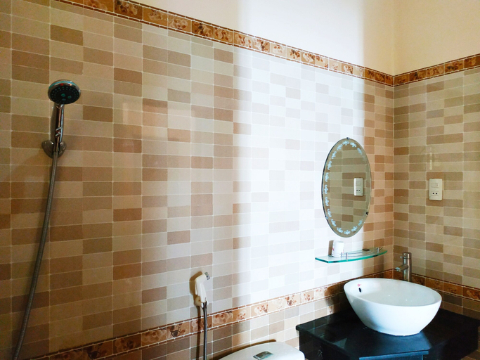 Bathroom 3, Ngoc Anh Hotel, Qui Nhơn