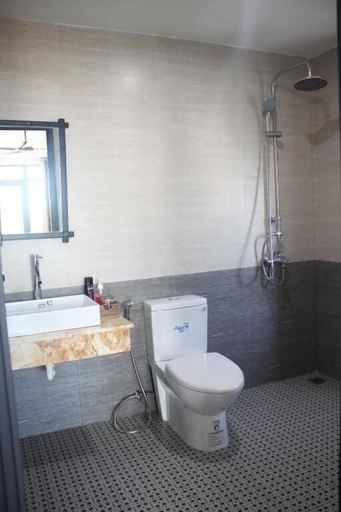 Bathroom 4, Thuong Da Riverside Homestay, Da Nang