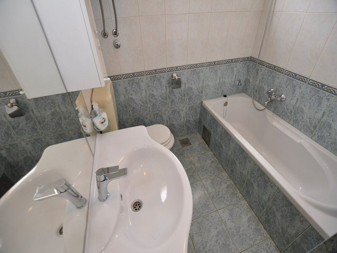 Bathroom 3, Apartments Seagull, Postira